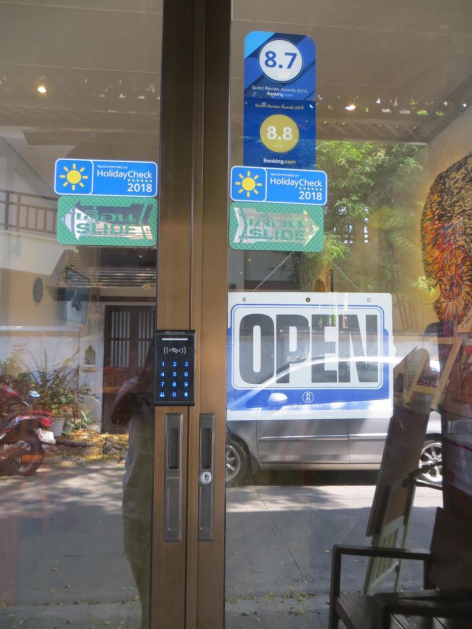 La Maison Verte Hostel 清邁 外观 照片